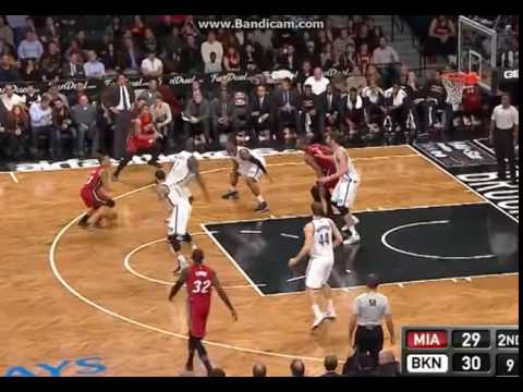Shabazz Napier KILLER Crossover!
