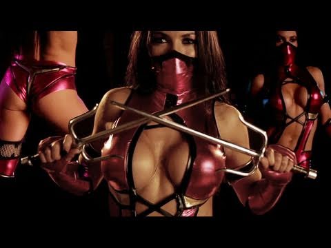 Sexy Mortal Kombat Cosplay Videos of Mileena, Sonya Blade & Kitana