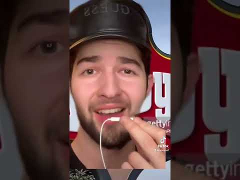 Wendy’s roasts everyone on #nationalroastday 🤣🔥