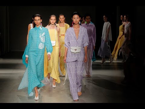 Carlos Gil | Spring Summer 2018 | Milano Moda Donna | Milan’s Fashion Week