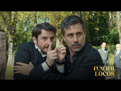 AAAAYYY QUE ASCOOOOOO!!!! 💩 | Un funeral de locos