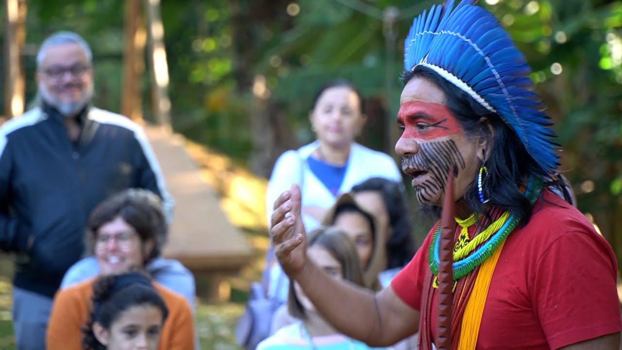 Visita do indígena Thini-á na Cacau