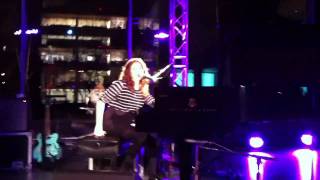 Regina Spektor - "Après Moi" / "Baobabs" (2011-03-09) - 1 of 4