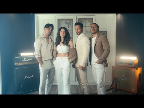 Juan Solo, Karla Breu, Alex León & Mario Heredia - VOLVERÍA