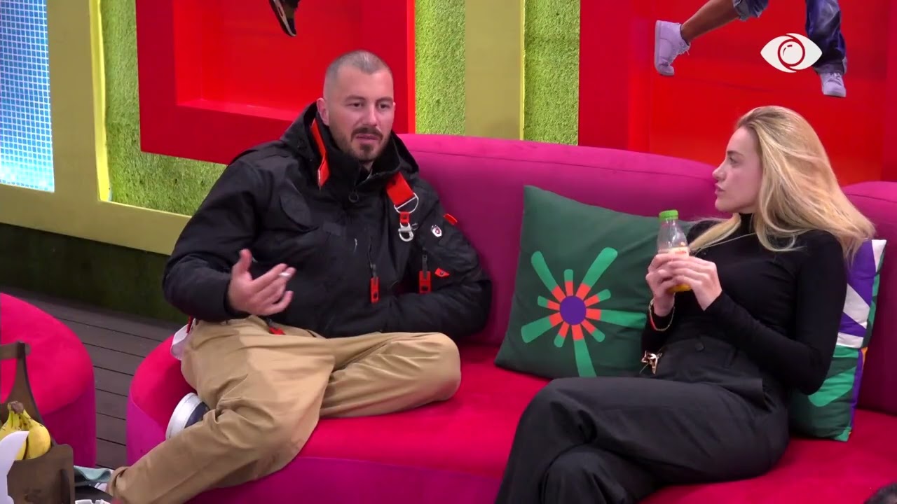 Do ha mish keci, diskutim mes banorëve pas daljes nga ferma