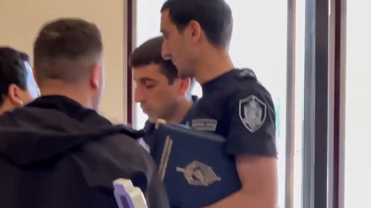 Հակակոռուպցիոն կոմիտեի աշխատակիցները մտել են քաղաքապետարան