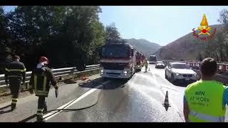 in-fiamme-un-autotreno-a-baiano-paura-sull-a16