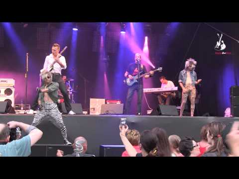 Belgian Quo Band - Worldrecord Airguitar @ Gentse Feesten St Baafs (Status Quo tribute)