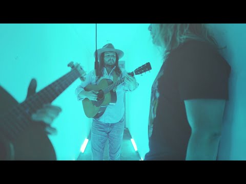 Texas Hill - Easy On The Eyes (Acoustic One-Take)