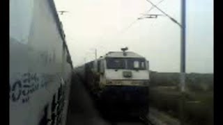 preview picture of video 'WDP4 20058 Making Merry with Chennai Express.'