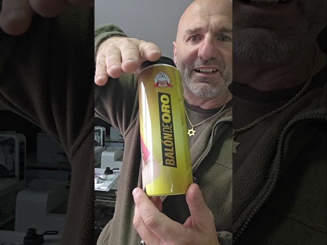 Vídeo relacionado con Botella de agua de Acero Inoxidable Personalizada equipo de Fútbol Barcelona. Botella termo personalizada deportiva. 700 ml Regalo Original para Aficionados del Futbol. (Alavés)