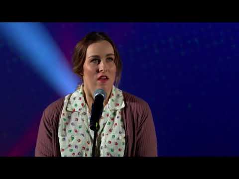 Kristel Aaslaid andis Eesti sotsiaalmeedia auhinnagalal Playnupp üle #suurimjulgus eriauhinna