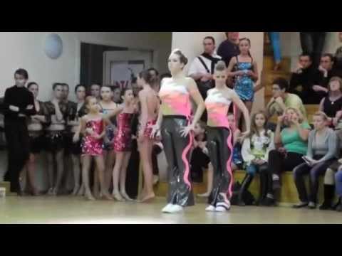 Synchro dancing Small teams Free style Adults.mp4