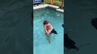 Download lagu I gave my friend dissolving swim trunks!! #shorts mp3