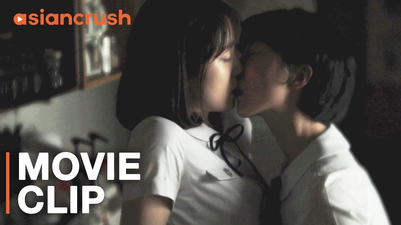 Asian Lesbian Kissing