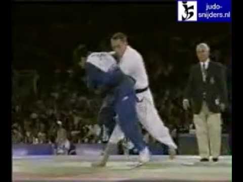 Judo 2000 Sydney: Nomura (JPN) - Matuszek (SVK) [-60kg].