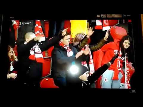 Doprovázení Slávie na hřiště - Kluci FA Praha 2009