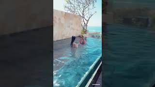Download lagu Hot banget maria vania mandi di kolam renang sambil joget joget😂 mp3
