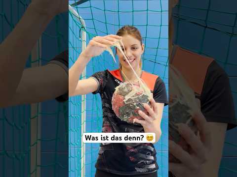 🤾‍♀️Grip beim Handball - auch mit kleinen Händen! 🤩✋ #handball #lifehack #shorts #decathlon #fun