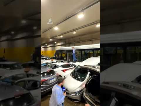 Heavy rain causes mass pileup in Brazil tunnel