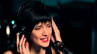 Don't Dream It's Over - Crowded House (Sara Niemietz & W.G. Snuffy Walden Live Cover)
