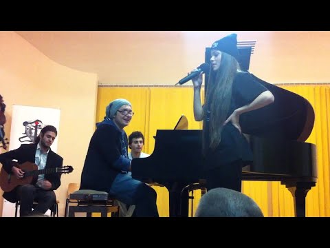 Theo Rose - Diamonds & pearls ( unplugged ) pentru Alexandra Stan - campania Nu bate,mai bine canta!