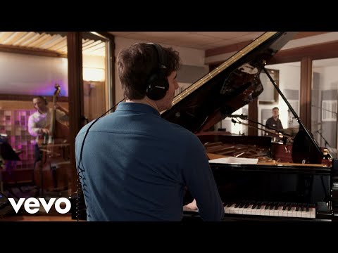 Triosence - Lale Minna (Official Video)