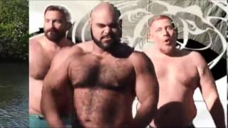 Revista Mundo Gay presenta This bear is a bottom