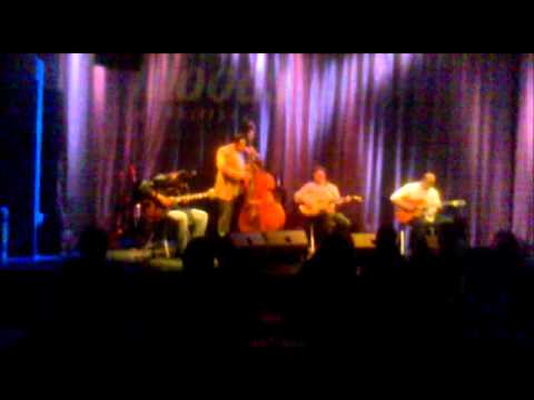 Django Deluxe und Wawau Adler Clair de Lune and Les yeux noirs in moods in Zürich