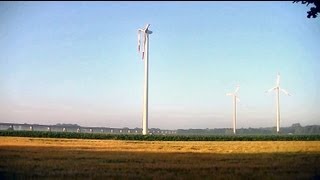 preview picture of video 'Defekte Windkraftanlage in Dörpen (Emsland) / Broken wind turbine in Dörpen (Germany)'