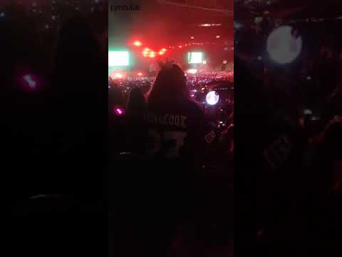 190525 - BTS in Brazil - Armys singing Idol before the concert