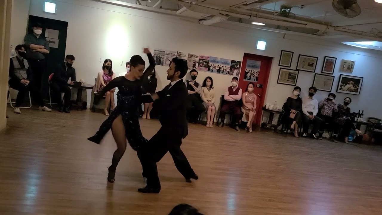 Zum - Solo Tango Orquesta -Talia Salome Gorla  & Gustavo Nahuel Alvarez