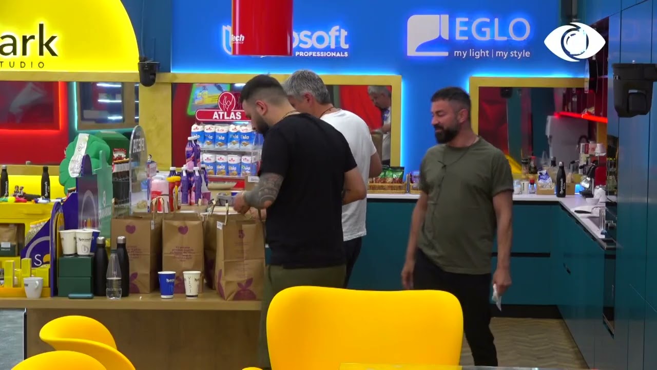 Banorët marrin ushqimet e Perfect Food