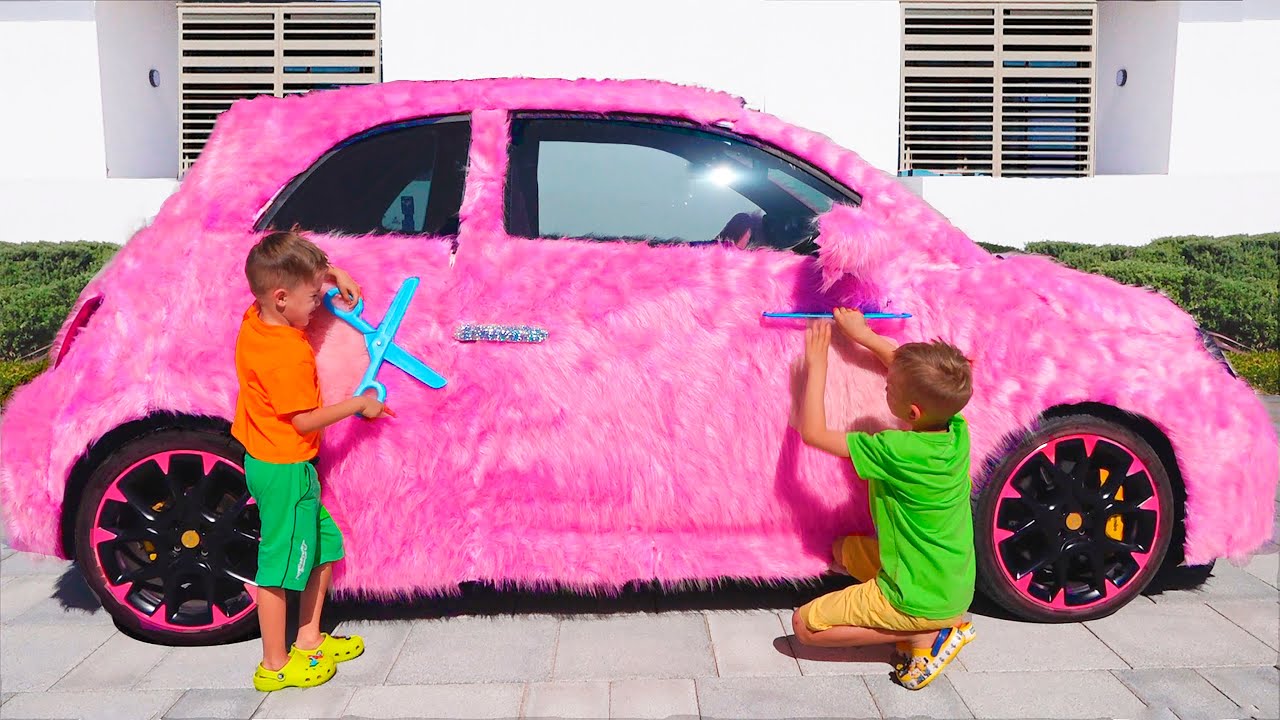 Pembe Peluş Arabanın Saçlarını Kesiyoruz