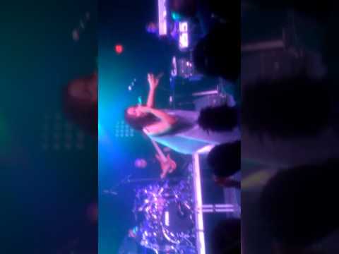 Floetry Reunion Tour April 20, 2016 Natalie Stewart sings Breathe