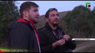 Команда дайверов из Бельгии готовится к погружению на дно Галанчожского озера