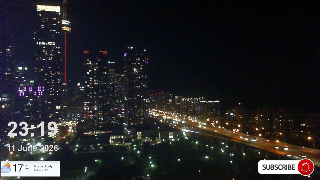 Live webcam view of Toronto CN Tower & Gardiner Expressway