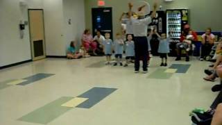 preview picture of video 'Gio 4yrs old Basketball at Lecanto,FL Oct 29,2009 003'