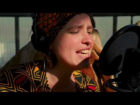 MariJah - Money World (Acoustic live version)