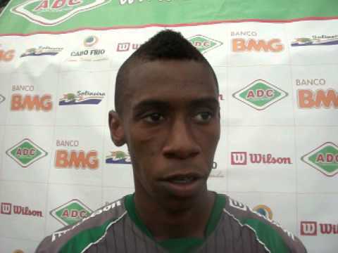 ALEX, jogador da Cabofriense... virando xodó da galera