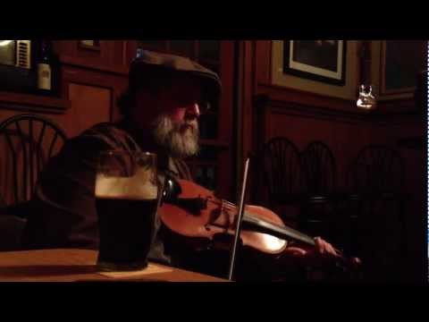 Old Cow Jumped the Fence - Mick Kinney, Alain Chatry, Moonshine