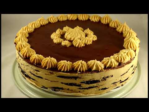 Chocolate and Dulce de Leche Icebox Cake (Argentinian Chocotorta)