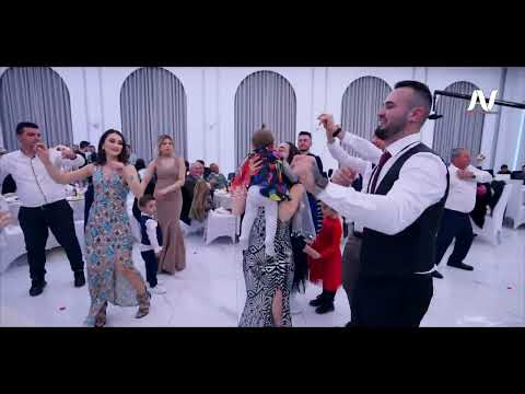 Shikoni sa Bukur Dhendrri kercen me dy Gjyshet e tij - Dasma Shqiptare (Edlira+Anxhelino)