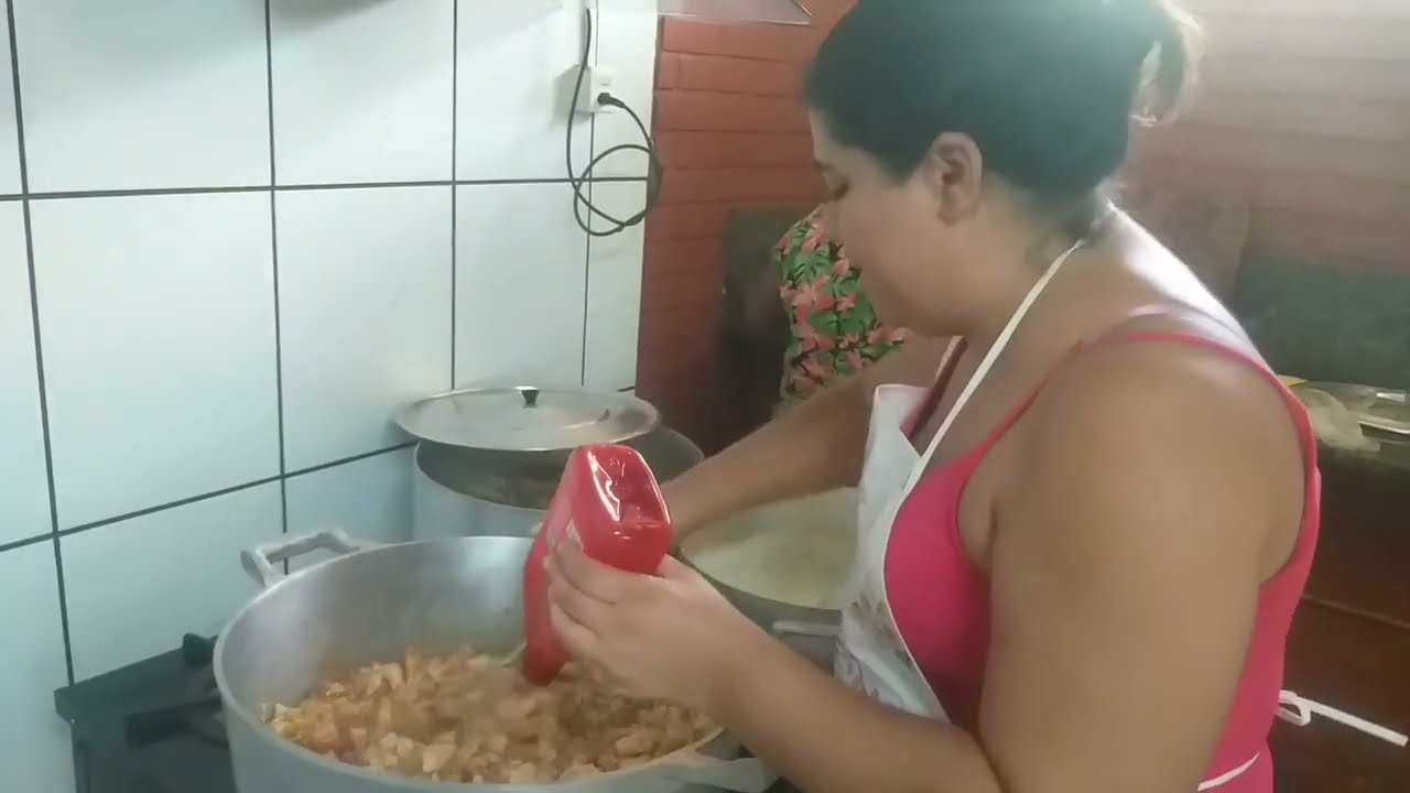 estrogonofe de frango fácil e rápido cardápio para 50 pessoas