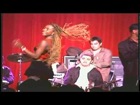 Kazzabe Agrupacion - Anciedad de amar (En vivo)