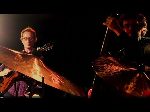 Sizzling Inn (Noé Tavelli, Théo Duboule, Banz Oester) - Skepticism