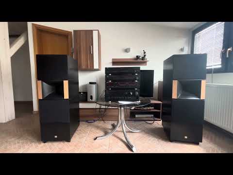 Yamaha AX-1070 and JBL SVA 2100 #aliciakeys #jblsva2100 #yamahaax1070