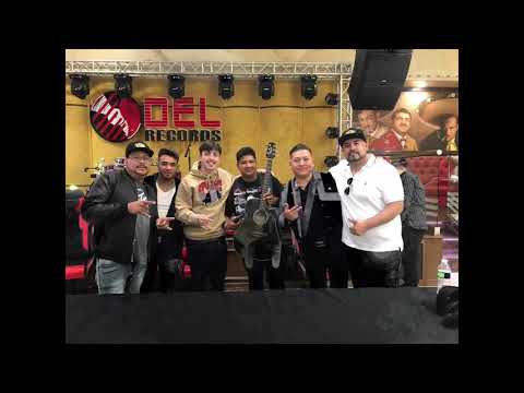 “El tiempo pasa volando cuando prendo un blunt”Rubén Figueroa(cover)