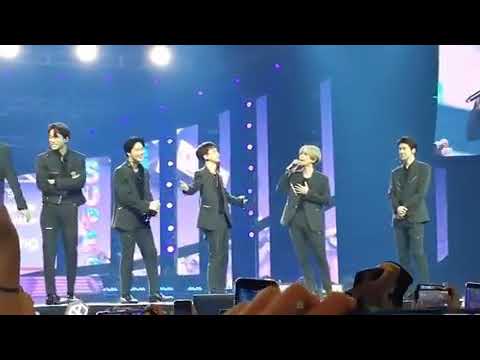( 190706 ) Baekhyun sing " I will always love you" at Sbs Super Concert in Hongkong