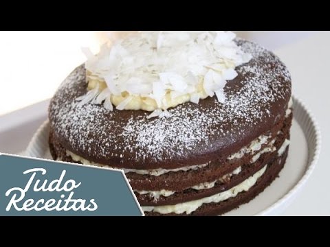 Bolo de chocolate com leite condensado e coco // irresistível